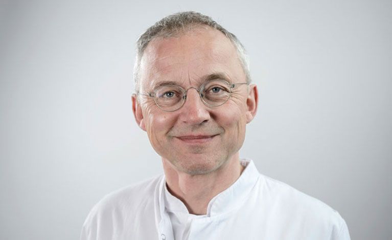 Portraitfoto von Prof. Dr. med. Johannes G. Liese