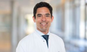 Prof. Dr. med. Mirko Pham. Foto: Angie Wolf Portraitfoto von Prof. Dr. med. Mirko Pham