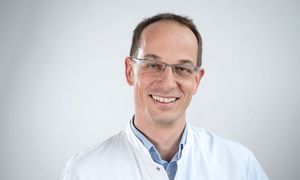 Portraitfoto von PD Dr. med. Matthias Wölfl