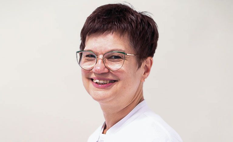 Portraitfoto von Claudia Riedmann