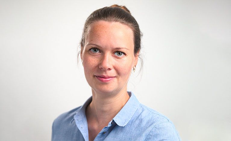 Portraitfoto von Dr. Anne Harcke