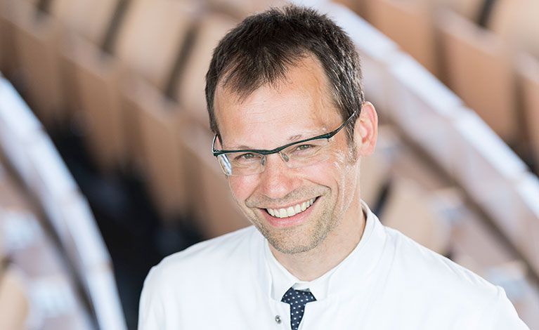 Portraitfoto von Prof. Dr. med. Christoph Härtel