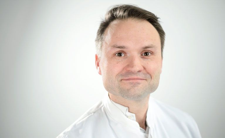 Portraitfoto von Matthias Uhlmann