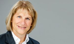 Portraitfoto von Prof. Dr. rer. nat. et med. habil. Laura Schreiber MBA