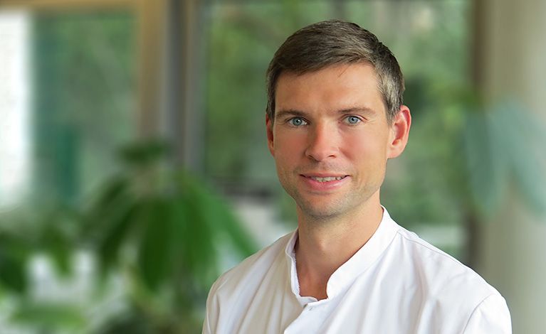 Portraitbild von Dr. med. Thorsten Riese / Fotograf: Stefan Krummer / Universitätsklinikum Würzburg