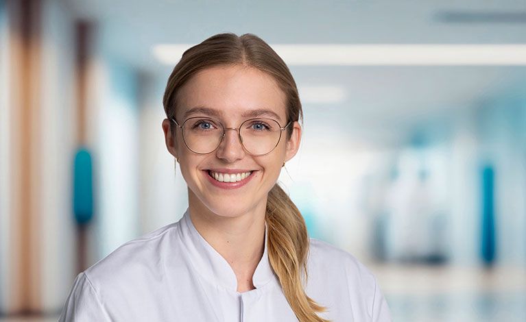 Portraitfoto von Julia Wilfert