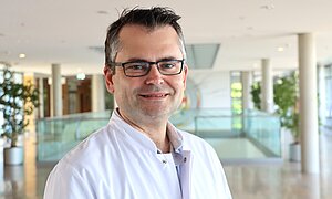 Prof. Dr. med. Elion Hoxha. Foto: Dreising/ UKW