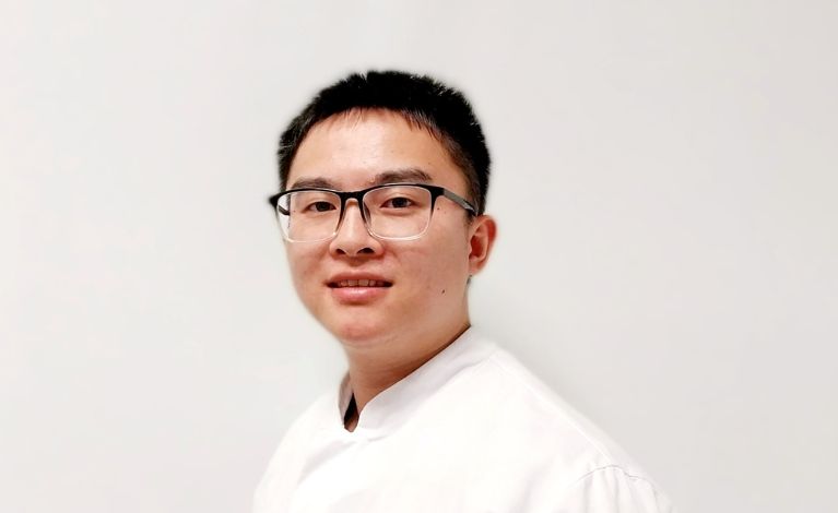 Portraitfoto von Zhi Liang