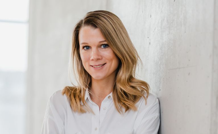 Portraitfoto von Lena Ossiander