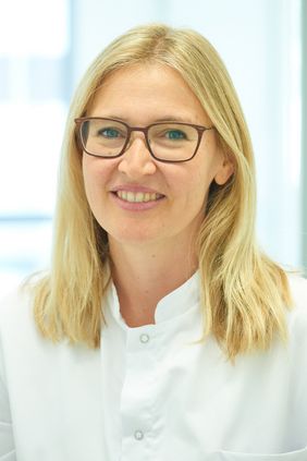 Bild zeigt Frau Prof. Dr. Astrid Schmieder