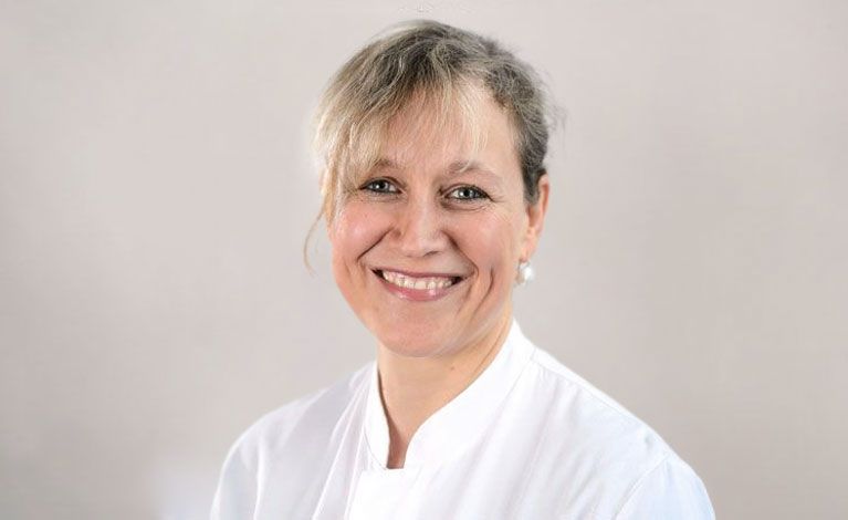 Portraitfoto von Dr. med. Katrin Ergezinger