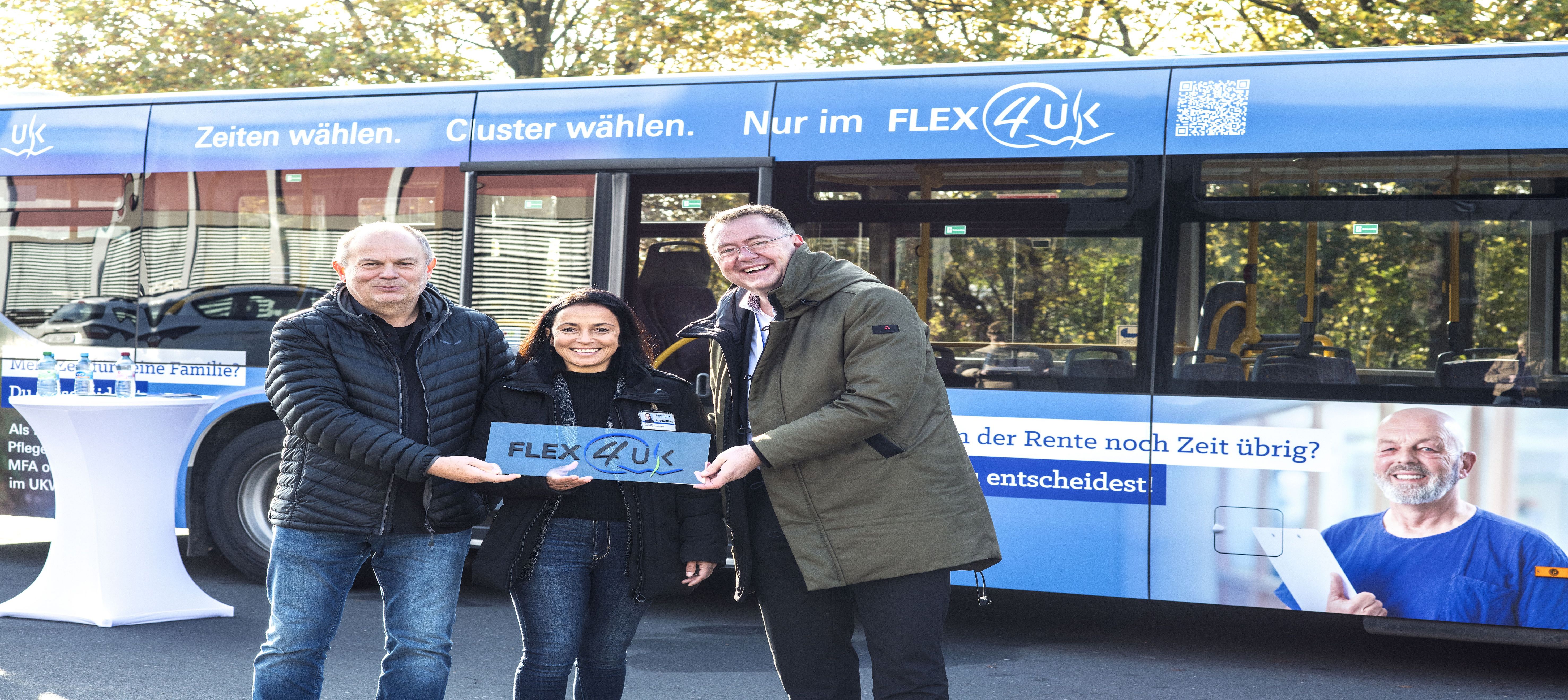 Die Werbekampagne zum Flex4UKW-Projekt: die Projektbeteiligen Hubert Riedmann, Cashanna Schöller und Marcus Huppertz freuen sich über den Start.