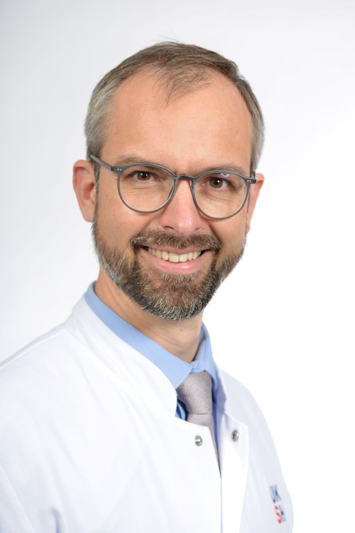 Porträtfoto von Ulrich Pecks, Leiter des Lehrstuhls Hebammenwissenschaft und der Geburtshilfe 